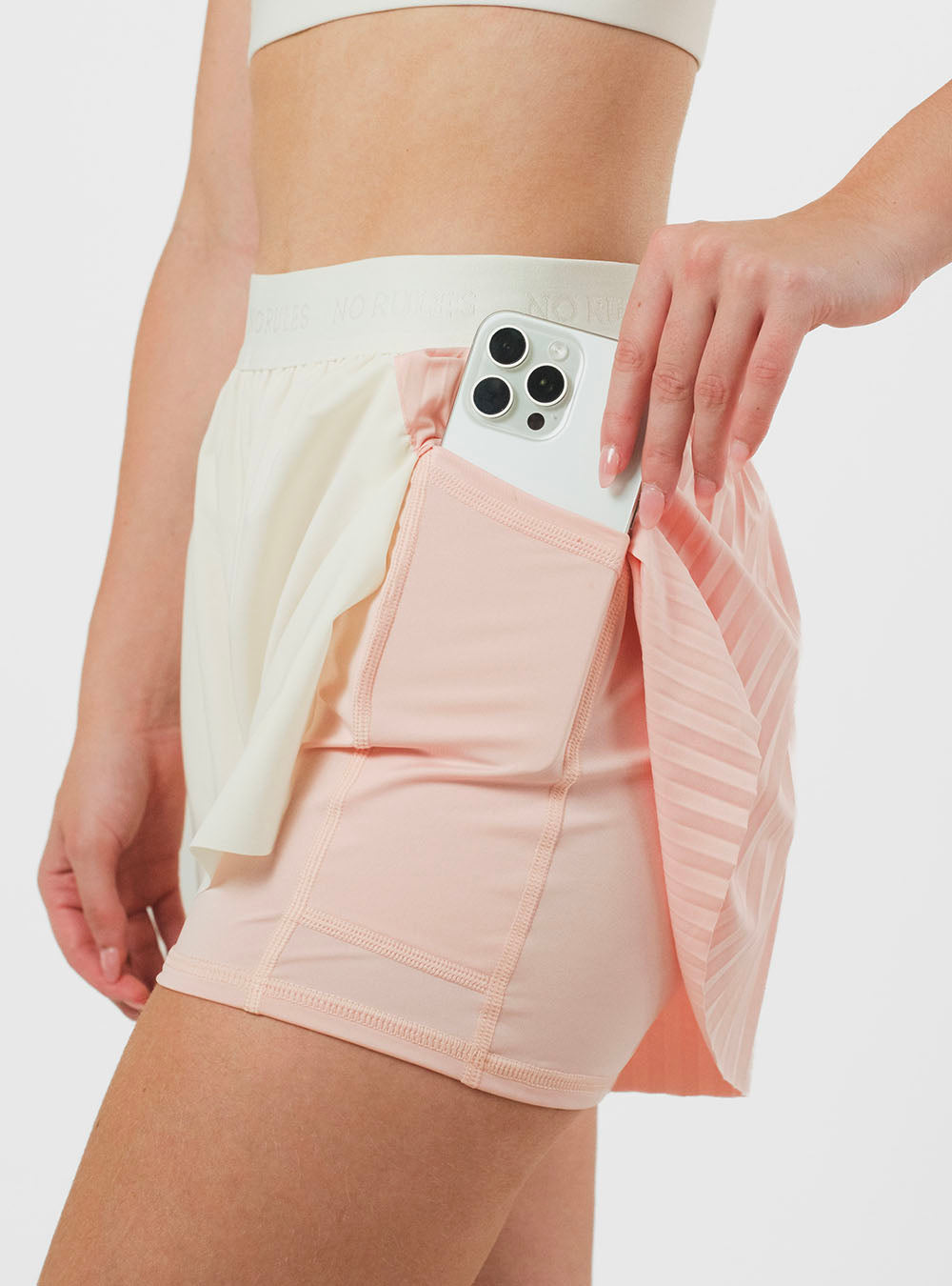 Performance Short – Ivory