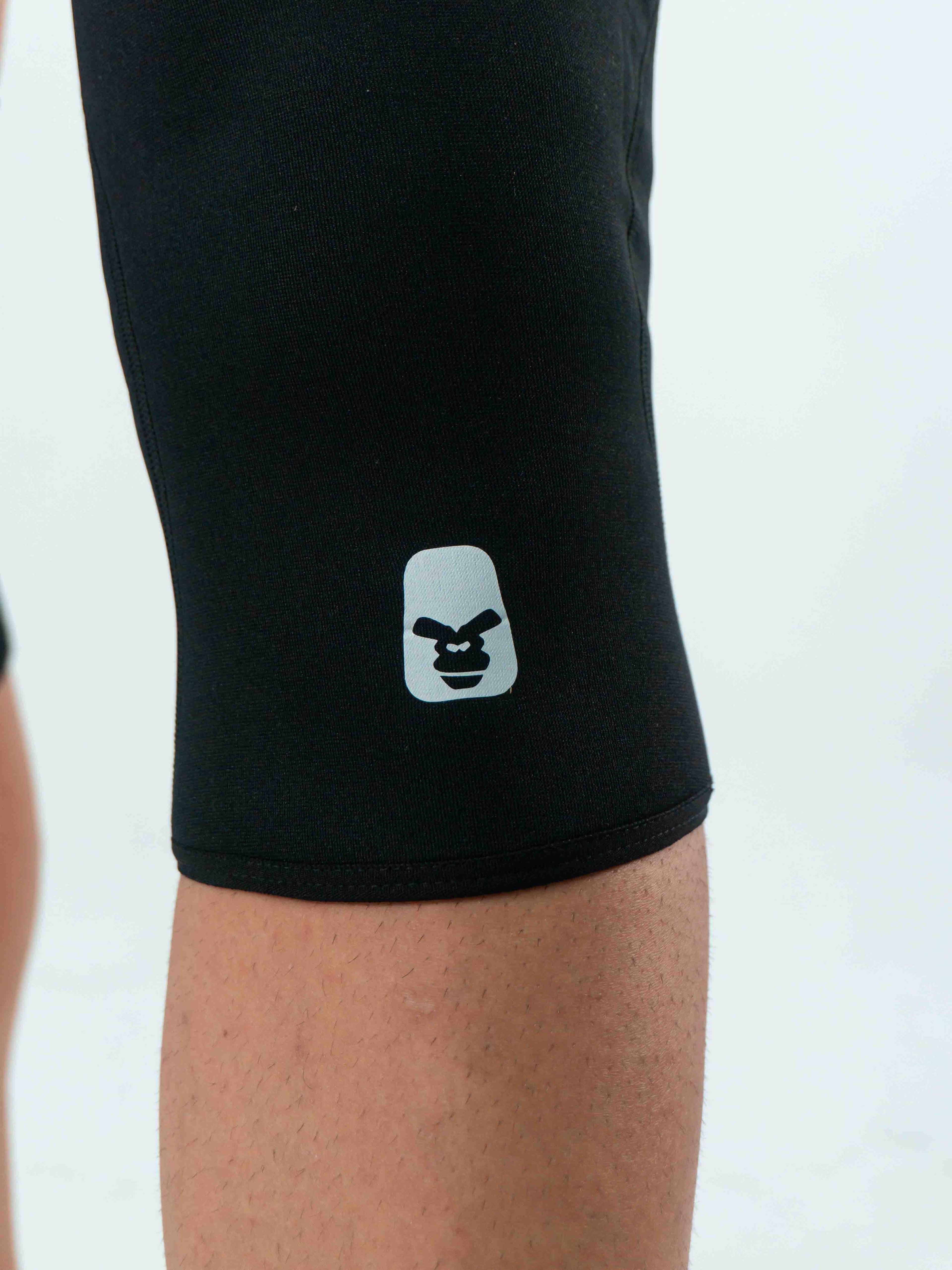 Knee sleeves